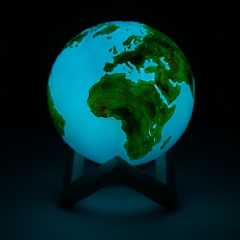 Funtime GiftsEarth Lamp